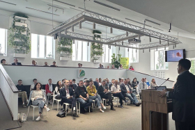 ��������� ������������ ������ ����� 100 ������ �� ��������� ��������